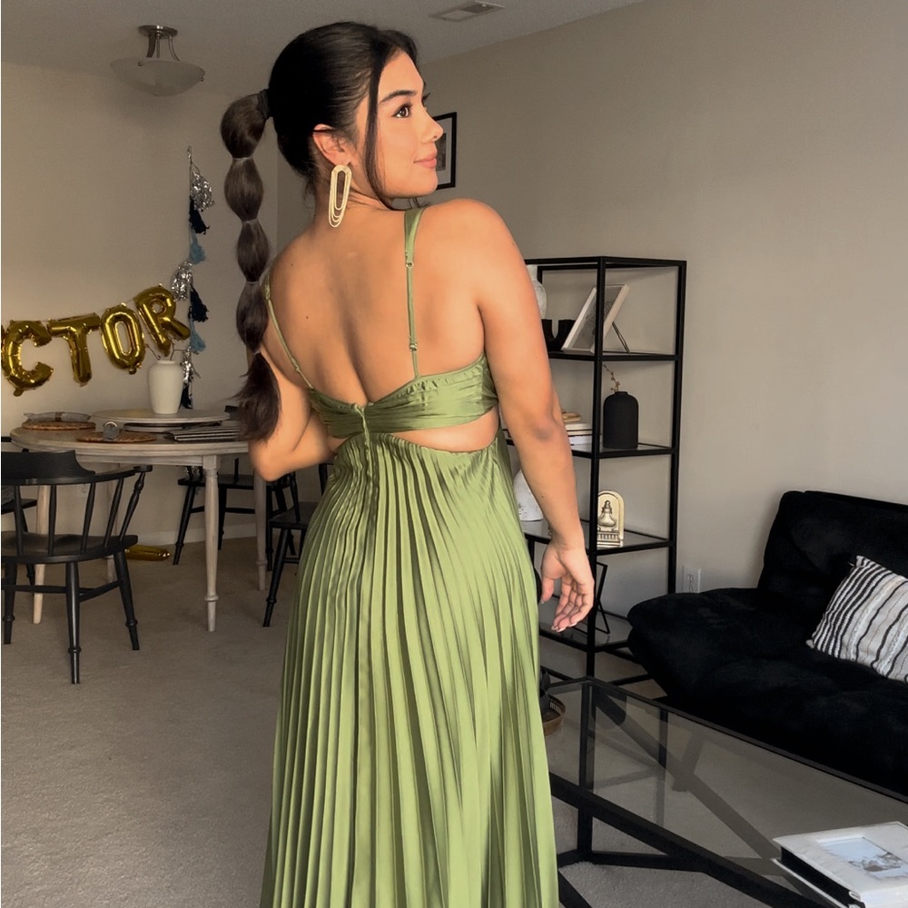 Abercrombie and fitch pleated dress